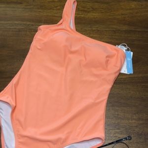Cupshe NWT peach off the shoulder swim suit